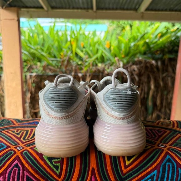 Nike Air Max 2090 White/Pink Tint Size‎ US 6Y - Picture 4 of 8